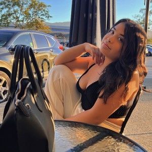 Meet your Posher, Jasmin